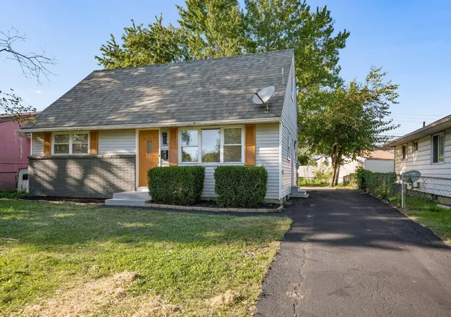 Photo 1 of Single family home for sale at 4220 Atlanta Dr, Columbus, OH 43228 | MLS# 226036837 | Listing updated on 2026-10-01