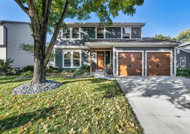 Photo 1 of Sale Pending at 3632 Mountshannon Rd, Columbus, OH 43221 | MLS# 226038345 | Listing updated on 2026-10-18