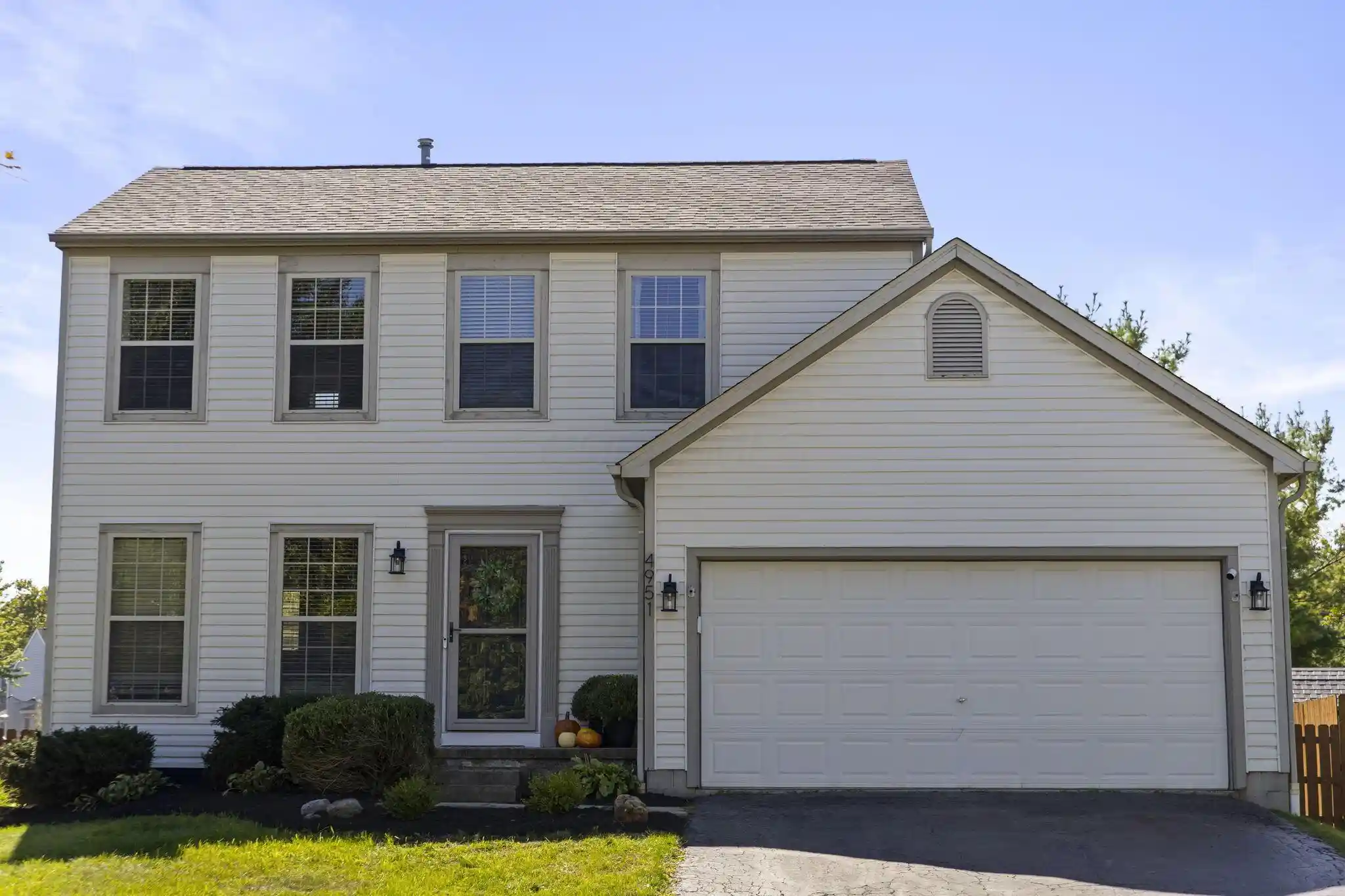 Photo 1 of Single family home for sale at 4951 Hilliard Green Dr, Hilliard, OH 43026 | MLS# 226037185 | Listing updated on 2026-10-07