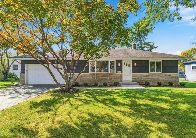 Photo 1 of Single family home for sale at 3357 Leighton Rd, Columbus, OH 43221 | MLS# 226039607 | Listing updated on 2026-10-17