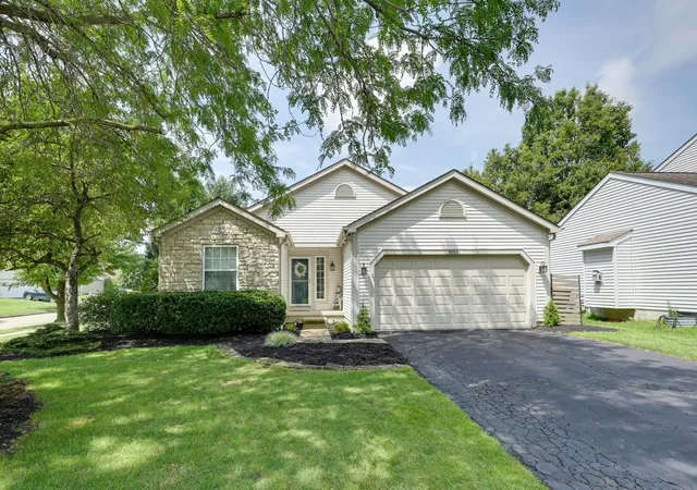Photo 1 of Single family home for sale at 9183 Prestwick Green Dr, Columbus, OH 43240 | MLS# 226036943 | Listing updated on 2026-10-04