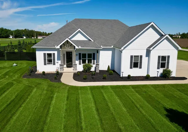 Photo 1 of Single family home for sale at 345 Snyder Rd, Chillicothe, OH 45601 | MLS# 226036959 | Listing updated on 2026-10-07