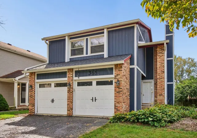 Single family home for sale at 365 Halsbury Cir, Columbus, OH 43230 | MLS# 226037352