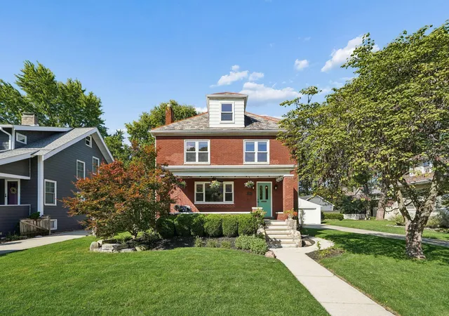 Single family home for sale at 1461 Wyandotte Rd, Columbus, OH 43212 | MLS# 226037022