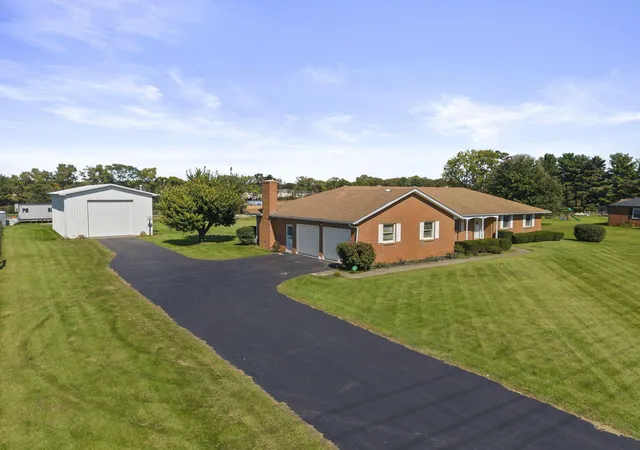 Photo 1 of Single family home for sale at 520 Rathmell Rd, Lockbourne, OH 43137 | MLS# 226037024 | Listing updated on 2026-10-22