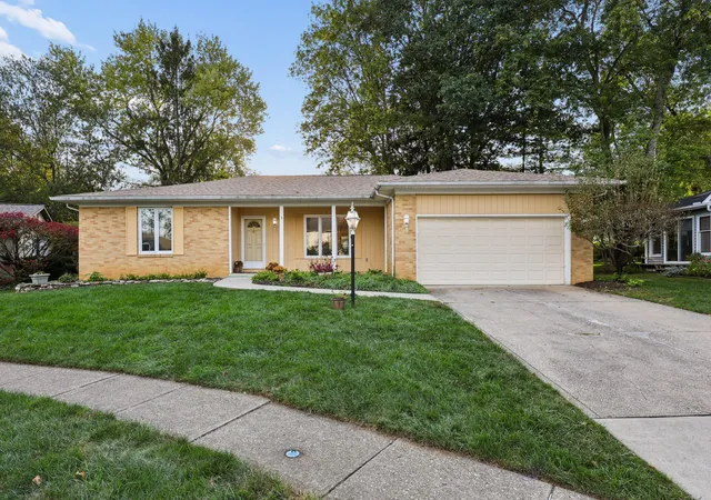 Photo 1 of Single family home for sale at 6983 Constitution Pl, Columbus, OH 43235 | MLS# 226037652 | Listing updated on 2026-10-22