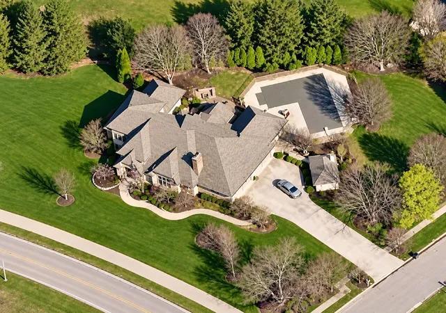 Photo 1 of Mansion for sale at 6141 Grant Run Pl, Grove City, OH 43123 | MLS# 226037249 | Listing updated on 2026-10-30