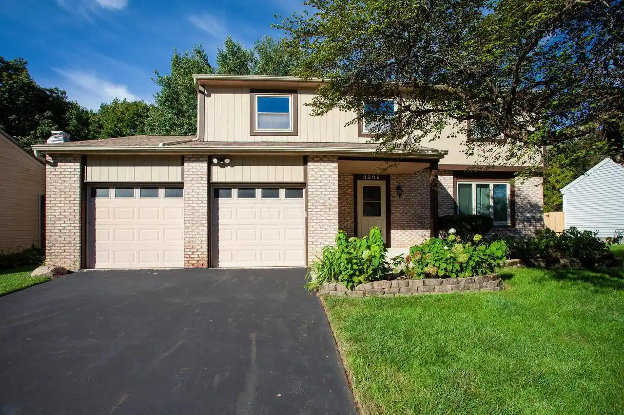 Photo 1 of Single family home for sale at 1917 Lost Valley Rd, Powell, OH 43065 | MLS# 226037271 | Listing updated on 2026-10-16