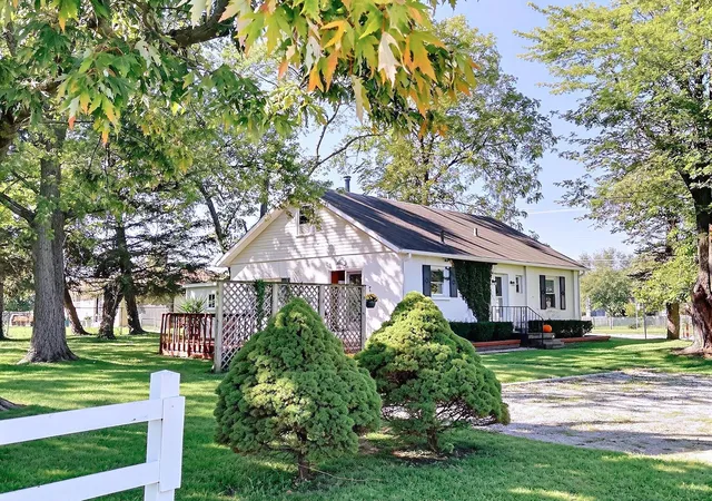 Photo 1 of Single family home for sale at 260 Norton Rd, Columbus, OH 43228 | MLS# 226037138 | Listing updated on 2026-10-25