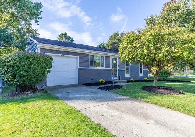 Photo 1 of Single family home for sale at 2047 Wolverhampton Rd, Powell, OH 43065 | MLS# 226038044 | Listing updated on 2026-10-10