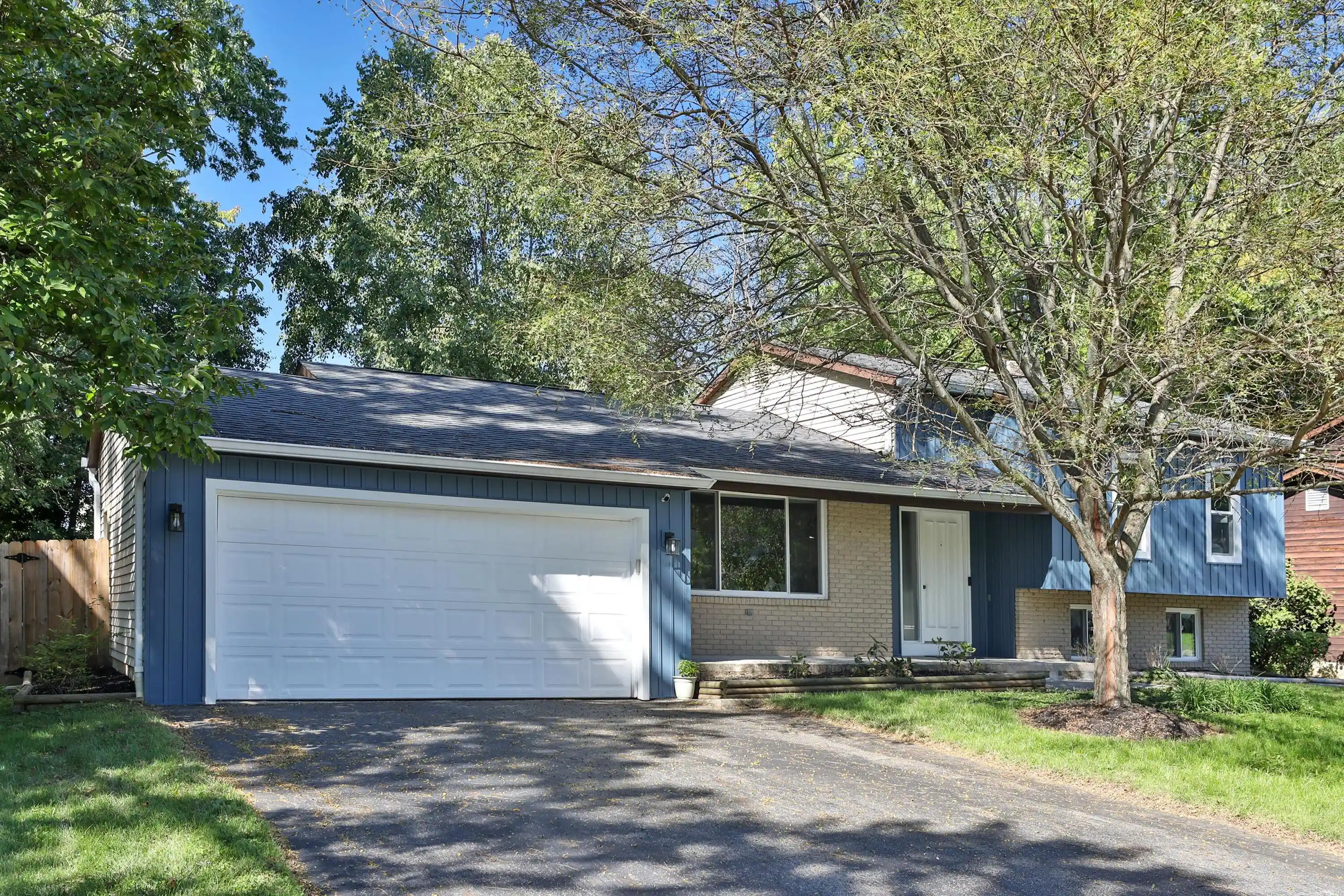 Photo 1 of Single family home for sale at 487 Theori Ave, Columbus, OH 43230 | MLS# 226037179 | Listing updated on 2026-10-26