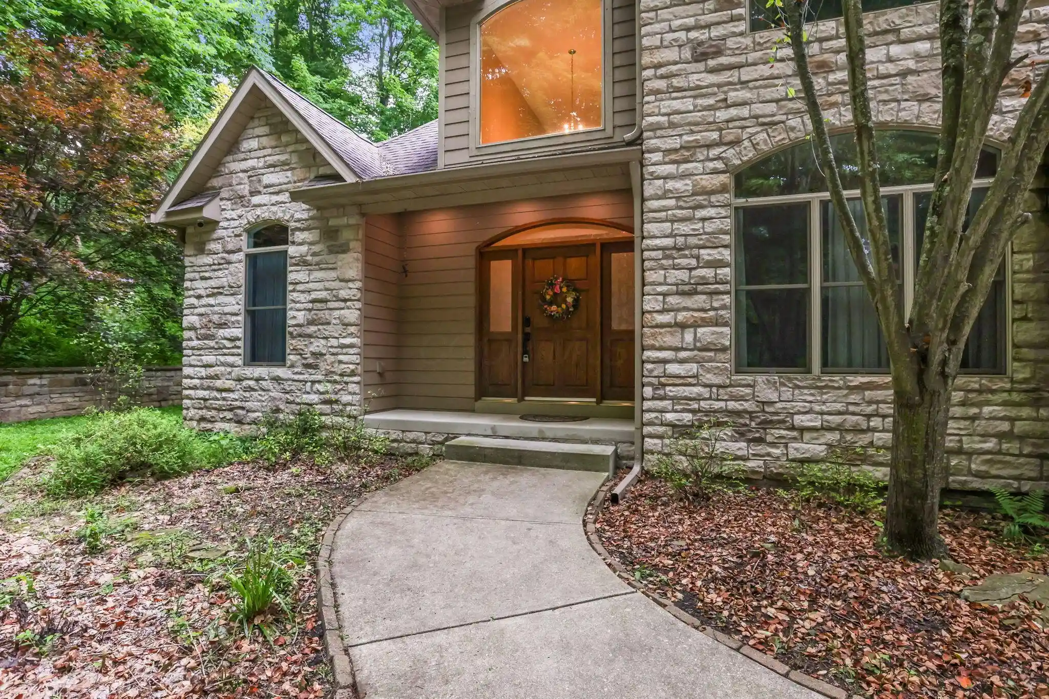 Photo 1 of Single family home for sale at 256 Pinehurst Dr, Granville, OH 43023 | MLS# 226037303 | Listing updated on 2026-10-19