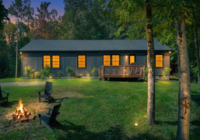 Photo 1 of Single family home for sale at 34008 W Buckingham Rd, Logan, OH 43138 | MLS# 226037643 | Listing updated on 2026-10-29