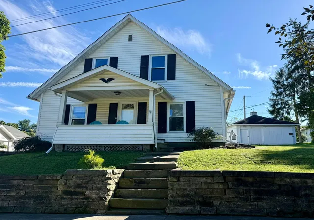 Photo 1 of Single family home for sale at 1010 E Gambier St, Mount Vernon, OH 43050 | MLS# 226037386 | Listing updated on 2026-10-02