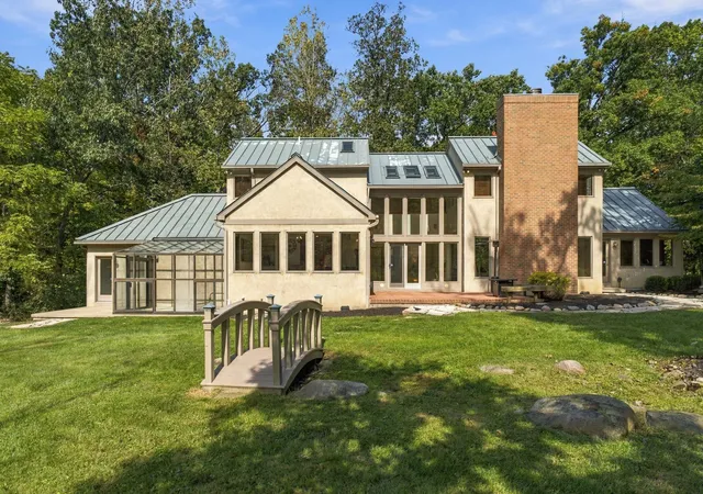 Single family home for sale at 7077 Duncans Glen Dr, Westerville, OH 43082 | MLS# 226037551