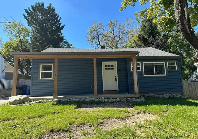 Photo 1 of Sale Pending at 291 N Wheatland Ave, Columbus, OH 43204 | MLS# 226037421 | Listing updated on 2026-10-24