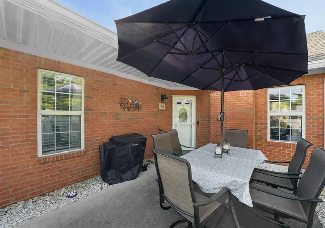 Listing Photo 1 - Condo for sale in building located at 92 Grn Ln, Pickerington, OH 43147