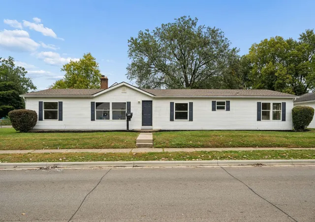 Photo 1 of Single family home for sale at 690 Westphal Ave, Columbus, OH 43213 | MLS# 226037511 | Listing updated on 2026-10-19