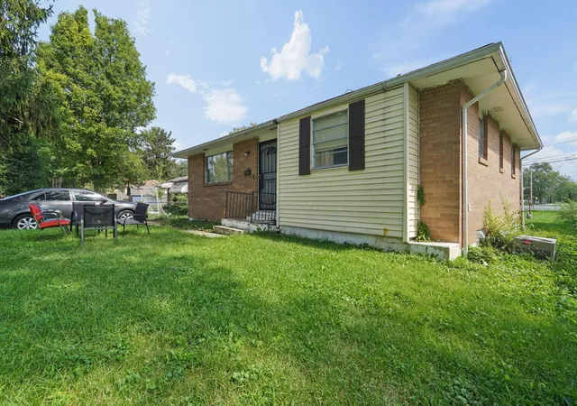 Photo 1 of Single family home for sale at 532 Westphal Ave, Columbus, OH 43213 | MLS# 226037593 | Listing updated on 2026-10-08