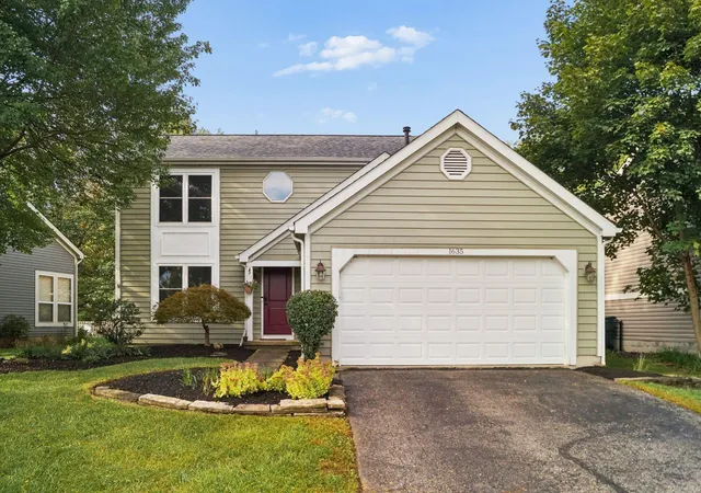 Photo 1 of Single family home for sale at 1635 Gardenstone Dr, Columbus, OH 43235 | MLS# 226037707 | Listing updated on 2026-10-05