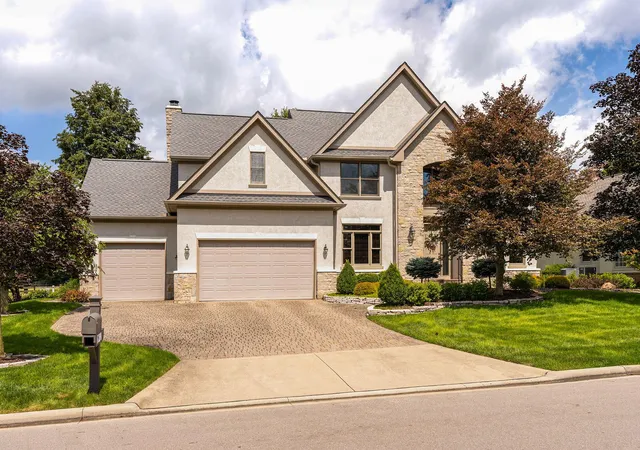 Photo 1 of Single family home for sale at 6210 Balmoral Dr, Dublin, OH 43017 | MLS# 226038287 | Listing updated on 2026-10-19