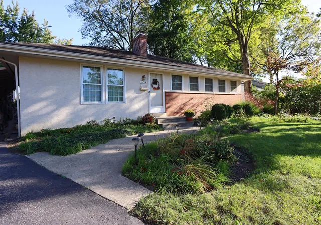 Photo 1 of Single family home for sale at 1208 Shady Hl Dr, Columbus, OH 43221 | MLS# 226037654 | Listing updated on 2026-10-11