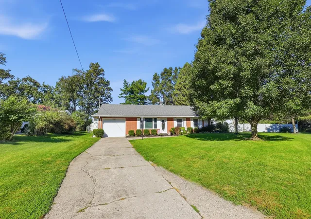 Single family home for sale at 2141 W Mile Rd, Springfield, OH 45503 | MLS# 226037667