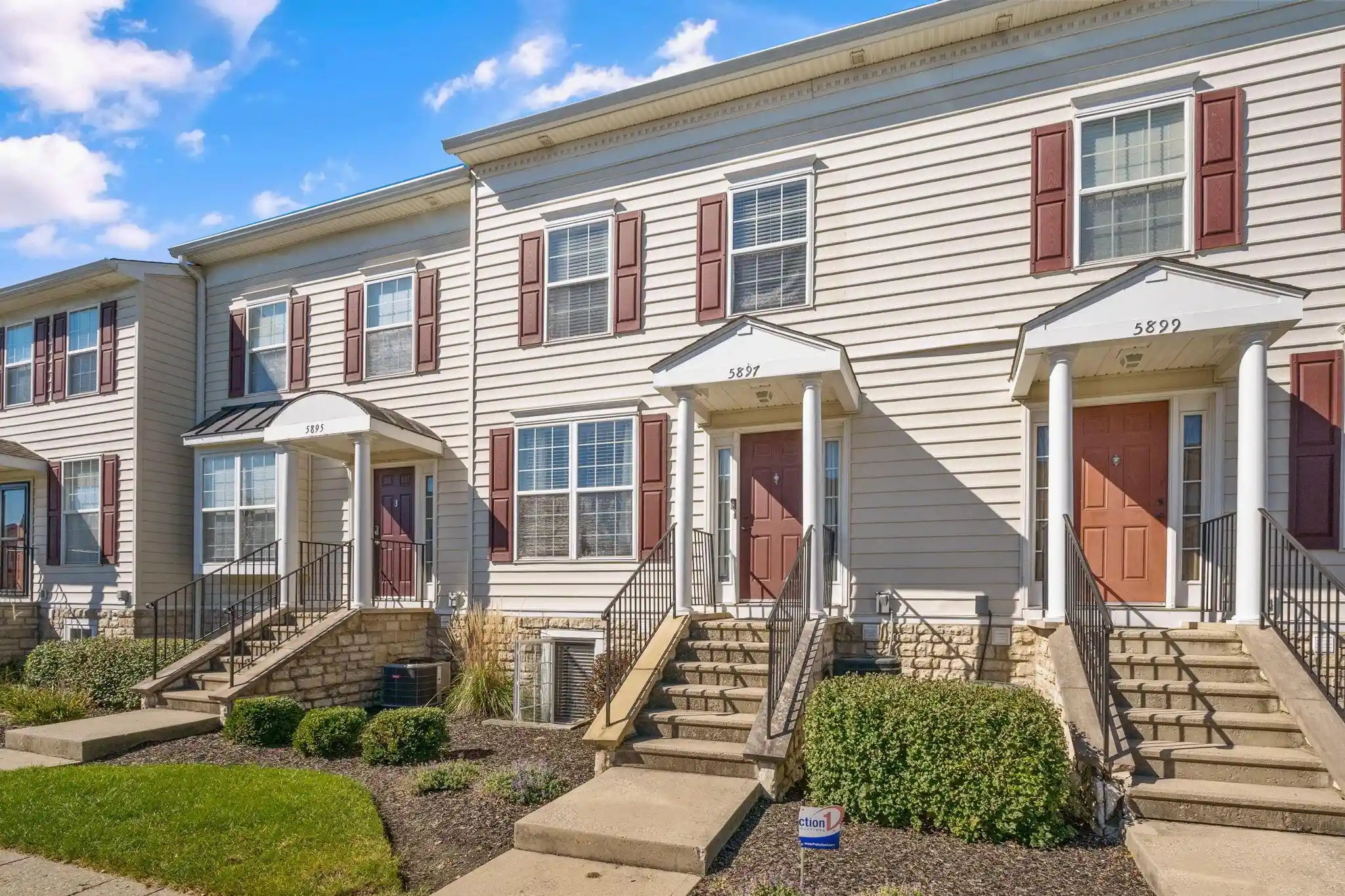 Listing Photo 1 - Condo for sale in 5897 Andrew John Dr located at 5897 Andrew John Dr, New Albany, OH 43054 - Unit #17