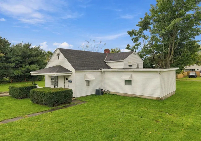Single family home for sale at 449 New Hvn Ave, Newark, OH 43055 | MLS# 226037756