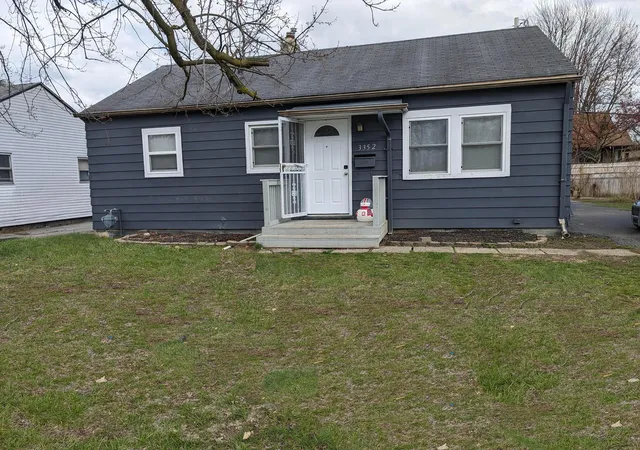 Photo 1 of Single family home for sale at 3352 Karl Rd, Columbus, OH 43224 | MLS# 226038311 | Listing updated on 2026-10-08