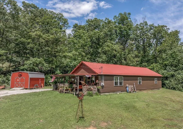 Photo 1 of Single family home for sale at 100 Camelin Hl Rd, Chillicothe, OH 45601 | MLS# 226037791 | Listing updated on 2026-10-28