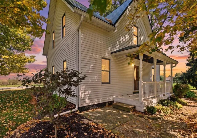 Photo 1 of Single family home for sale at 7522 Martinsburg Rd, Mount Vernon, OH 43050 | MLS# 226037851 | Listing updated on 2026-10-17
