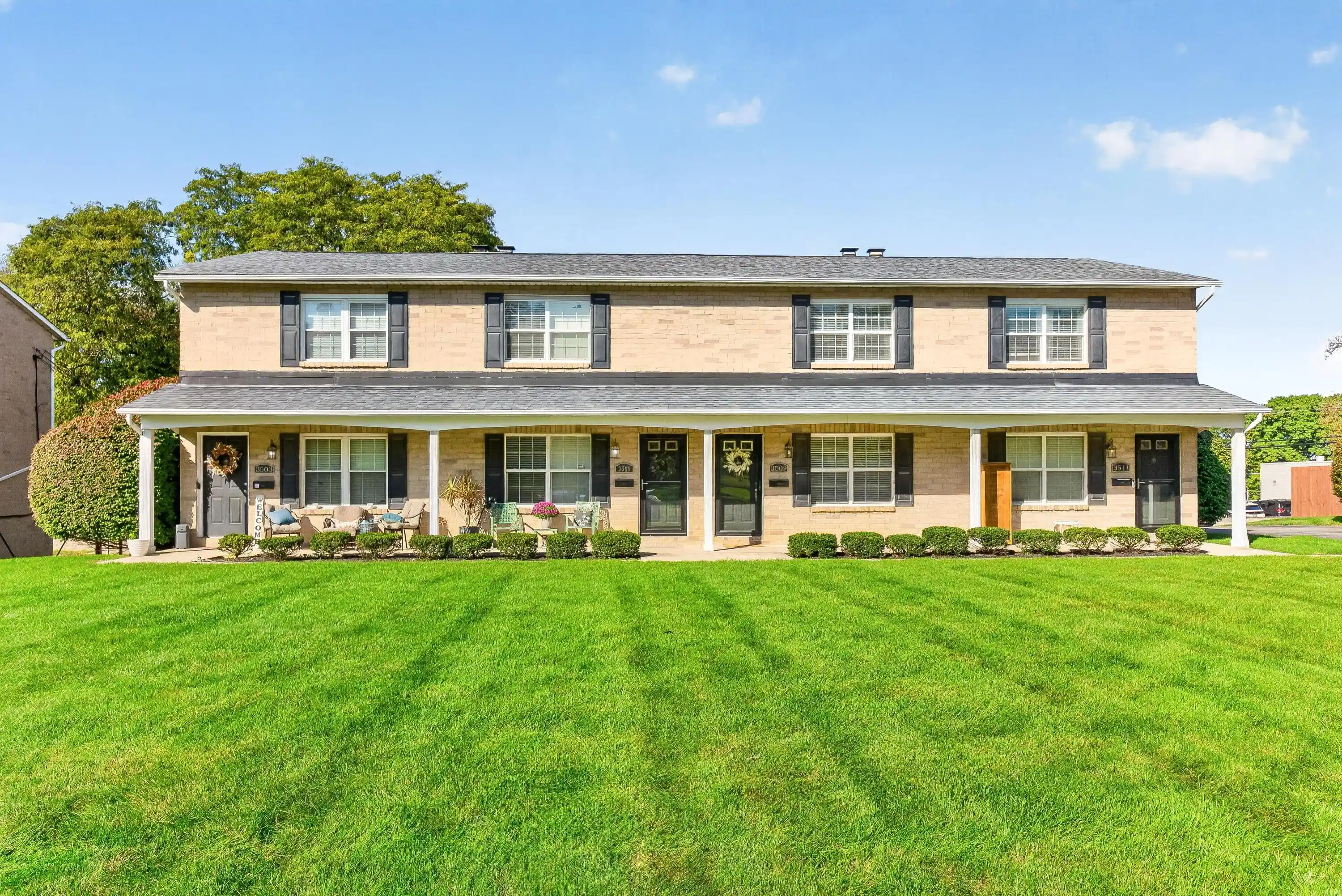 Listing Photo 1 - Condo for sale in 3509 Sunset Dr located at 3509 Sunset Dr, Columbus, OH 43221 - Unit 3509 Sunset Dr