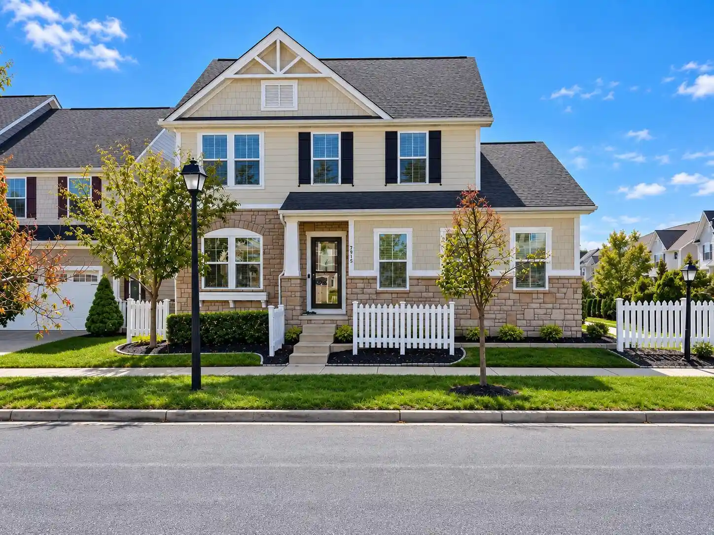 Listing Photo 1 - Condo for sale in 7915 Avaleen Cir N located at 7915 Avaleen Cir N, Dublin, OH 43016 - Unit #47