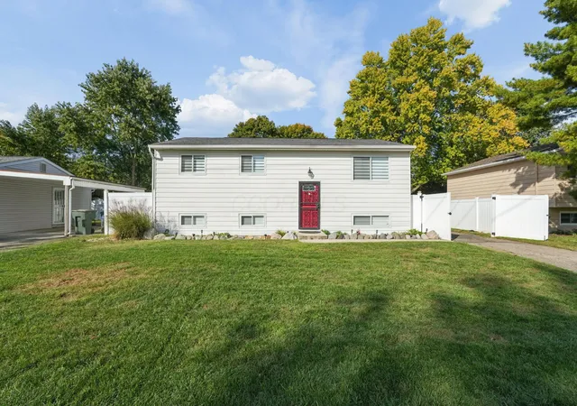 Photo 1 of Single family home for sale at 5236 Refugee Rd, Columbus, OH 43232 | MLS# 226037998 | Listing updated on 2026-10-27