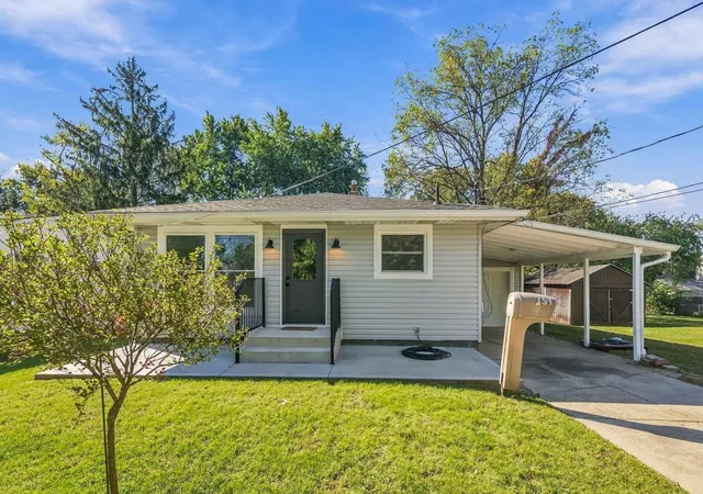 Photo 1 of Single family home for sale at 104 Fair Ave, Delaware, OH 43015 | MLS# 226037952 | Listing updated on 2026-10-14