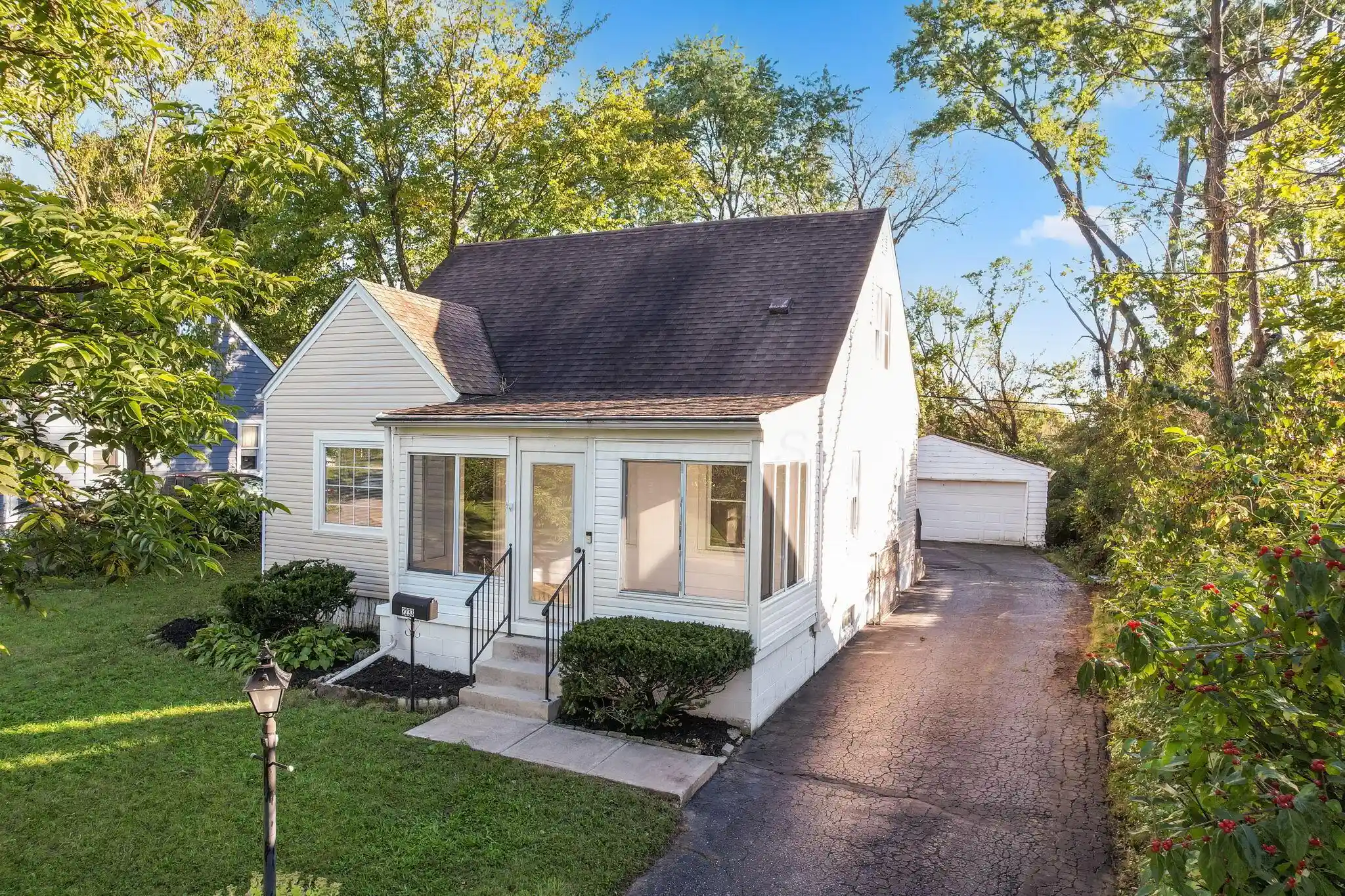 Single family home for sale at 2233 Argyle Dr, Columbus, OH 43219 | MLS# 226038258