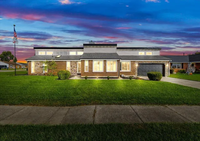 Photo 1 of Sale Pending at 1700 Elaina Dr, Springfield, OH 45503 | MLS# 226037941 | Listing updated on 2026-10-09