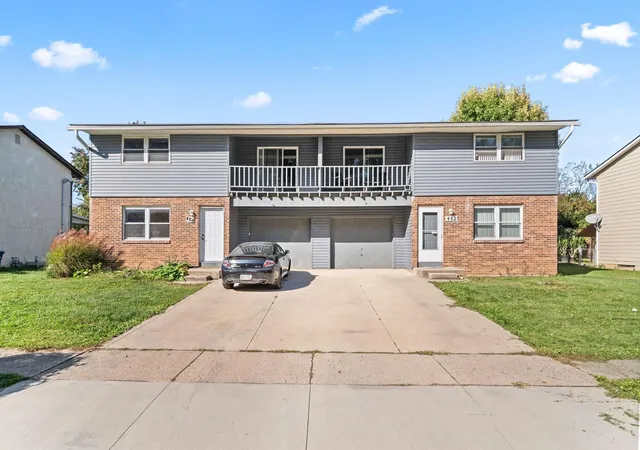 Multi family home for sale at 482 Goshen Ct #484, Columbus, OH 43230 | MLS# 226038402
