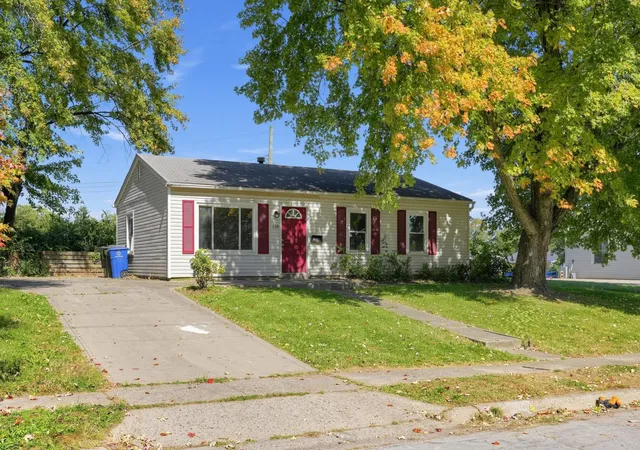 Photo 1 of Single family home for sale at 126 Phelps Rd, Columbus, OH 43207 | MLS# 226038136 | Listing updated on 2026-10-21