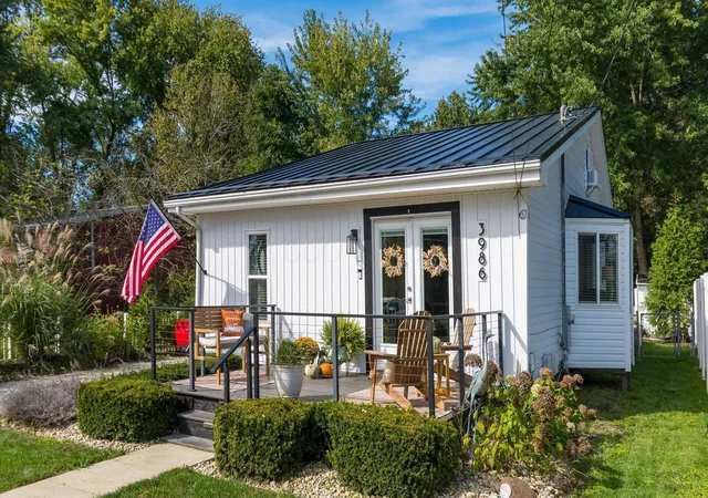 Single family home for sale at 3986 N Bank Rd NE, Millersport, OH 43046 | MLS# 226037992