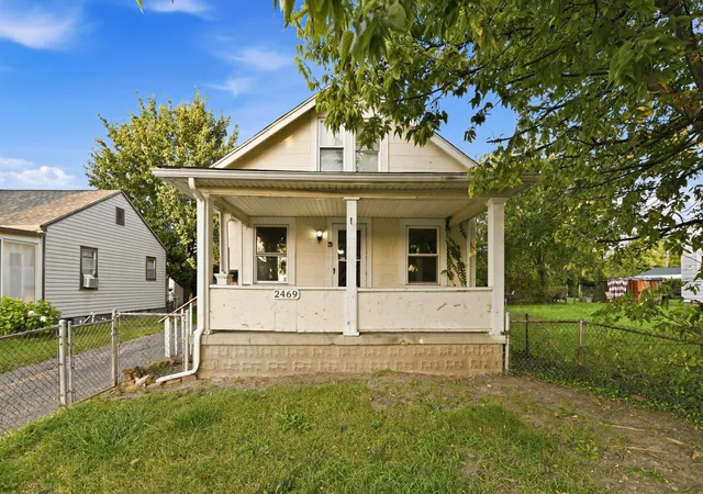 Photo 1 of Single family home for sale at 2469 Pontiac St, Columbus, OH 43211 | MLS# 226038187 | Listing updated on 2026-10-15