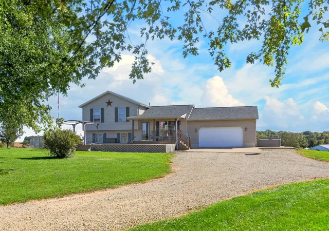 Single family home for sale at 16500 Smith Rd, Fredericktown, OH 43019 | MLS# 226038068