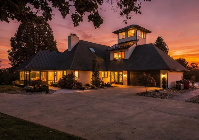 Single family home for sale at 131 Sentinel Pond Ln, Granville, OH 43023 | MLS# 226039396