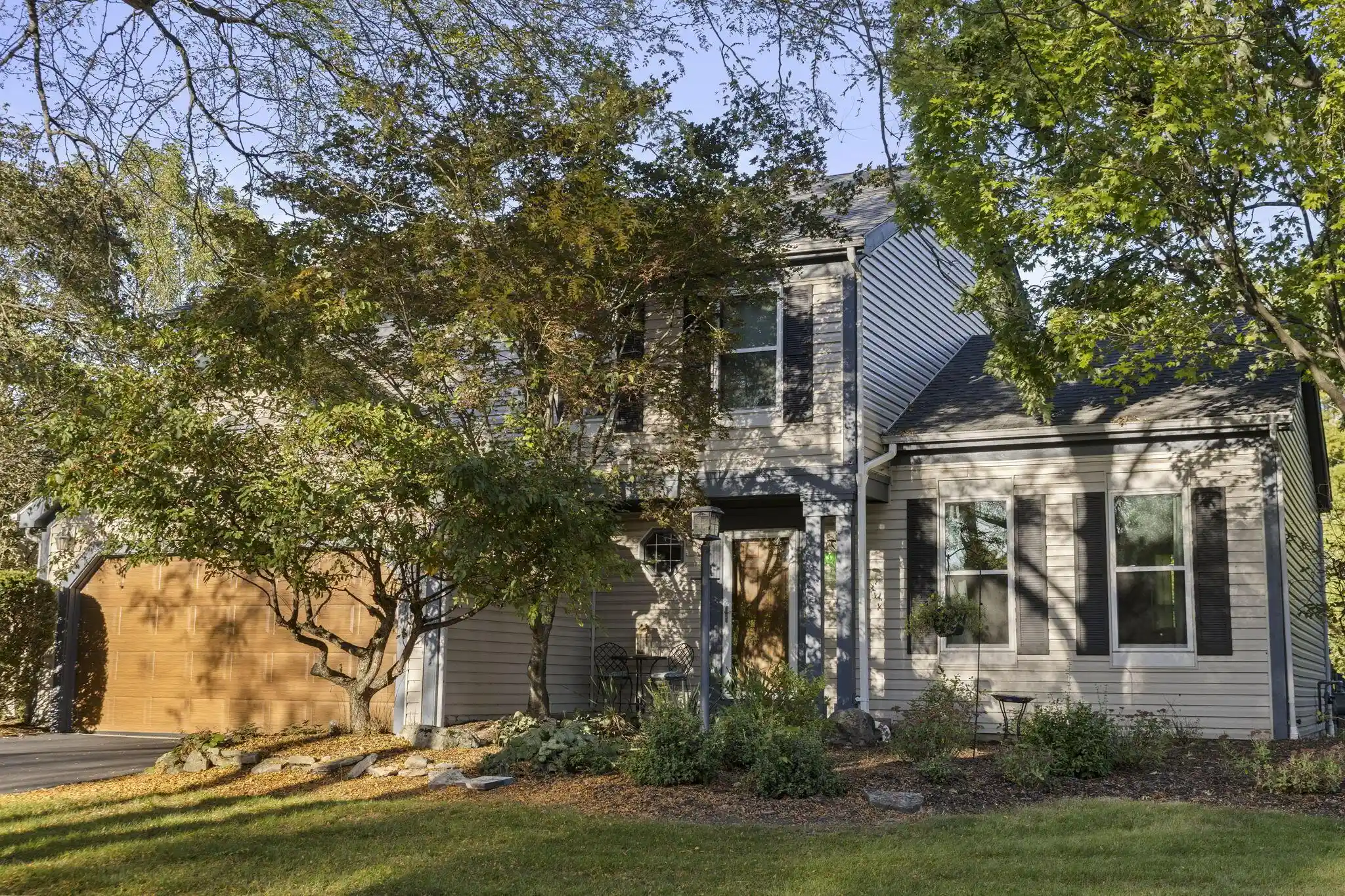 Photo 1 of Single family home for sale at 5146 Drumcliff Ct, Columbus, OH 43221 | MLS# 226038117 | Listing updated on 2026-10-29