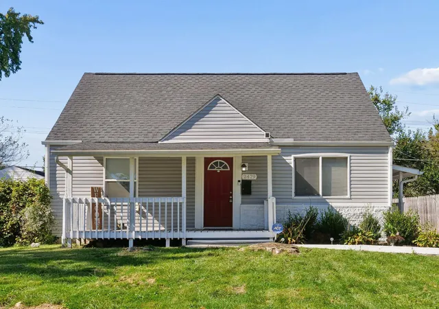 Photo 1 of Sale Pending at 2479 Renwood Pl, Columbus, OH 43211 | MLS# 226038076 | Listing updated on 2026-10-27