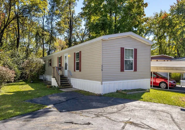 Photo 1 of Single family home for sale at 175 Lawrence Ln, Reynoldsburg, OH 43068 | MLS# 226038122 | Listing updated on 2026-10-26