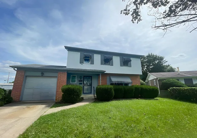 Single family home for sale at 1320 Seymour Ave, Columbus, OH 43206 | MLS# 226038109