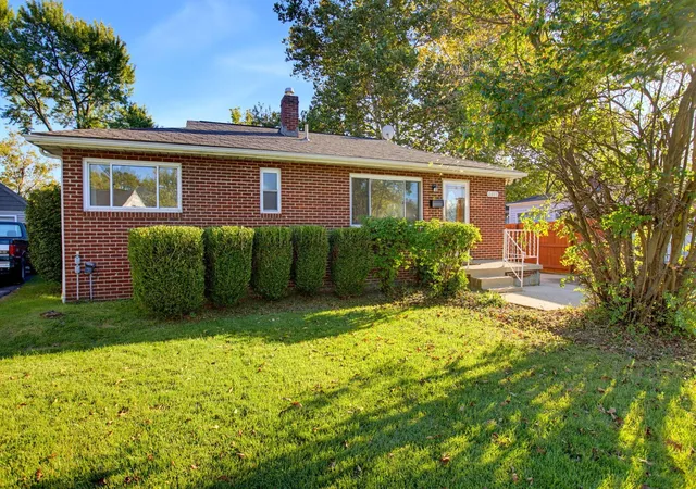 Photo 1 of Single family home for sale at 2815 Brookpark Cir E, Grove City, OH 43123 | MLS# 226038140 | Listing updated on 2026-10-18