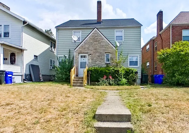 Photo 1 of Multi family home for sale at 98 100 N Westmoor Ave, Columbus, OH 43204 | MLS# 226038128 | Listing updated on 2026-10-11